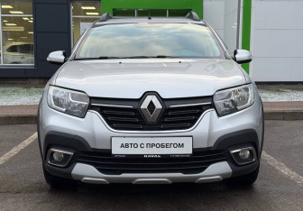 Подержанный автомобиль Renault Sandero 2020 года (2 фото)