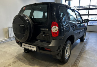 Подержанный автомобиль Chevrolet Niva 2019 года (6 фото)