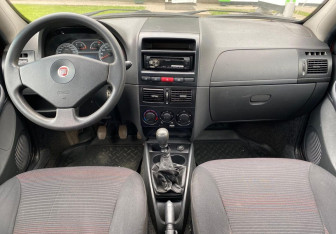 Подержанный автомобиль Fiat Albea 2011 года (9 фото)