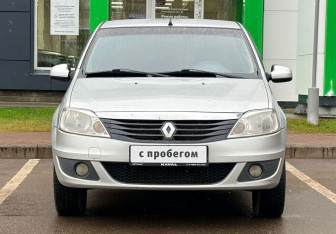 Подержанный автомобиль Renault Logan Sedan 2011 года (2 фото)
