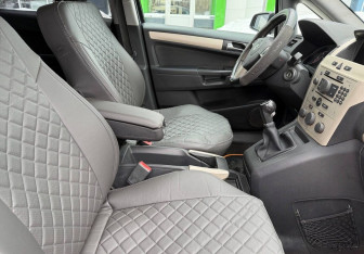 Подержанный автомобиль Opel Zafira Compactvan 2008 года (9 фото)