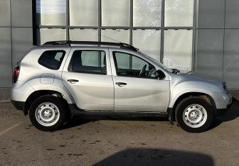 Подержанный автомобиль Renault Duster 2018 года (7 фото)