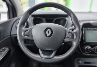 Подержанный автомобиль Renault Kaptur 2020 года (12 фото)