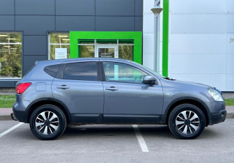 Подержанный автомобиль Nissan Qashqai 2009 года (4 фото)