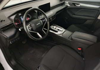 Подержанный автомобиль Haval Jolion 2021 года (9 фото)