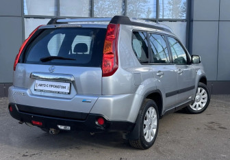 Подержанный автомобиль Nissan X-Trail 2010 года (5 фото)