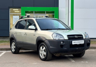 Подержанный автомобиль Hyundai Tucson 2007 года (3 фото)