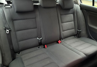 Подержанный автомобиль Volkswagen Golf Hatchback 2008 года (11 фото)