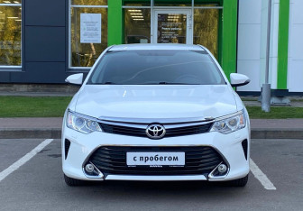 Подержанный автомобиль Toyota Camry Sedan 2016 года (2 фото)