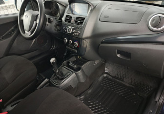 Подержанный автомобиль LADA (ВАЗ) Kalina Hatchback 2013 года (10 фото)