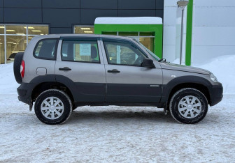 Подержанный автомобиль Chevrolet Niva 2018 года (4 фото)