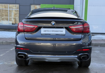 Подержанный автомобиль BMW X6 2016 года (6 фото)