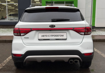 Подержанный автомобиль Kia Rio Hatchback 2018 года (6 фото)