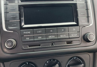 Подержанный автомобиль Volkswagen Polo Sedan 2016 года (9 фото)