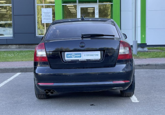 Подержанный автомобиль Skoda Octavia Liftback 2011 года (6 фото)
