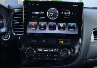 Подержанный автомобиль Mitsubishi Outlander 2014 года (13 фото)