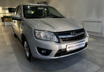 Подержанный автомобиль LADA (ВАЗ) Granta Liftback 2015 года (3 фото)