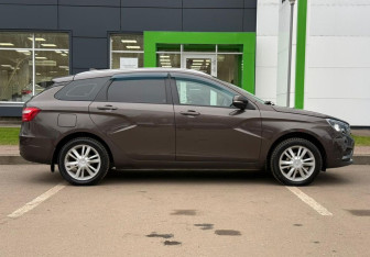 Подержанный автомобиль LADA (ВАЗ) Vesta Wagon 2018 года (4 фото)