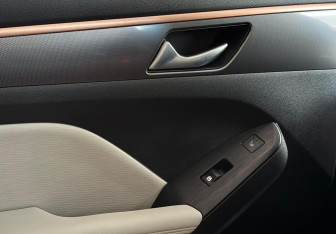 Подержанный автомобиль Haval Jolion 2024 года (17 фото)