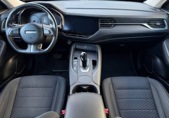 Подержанный автомобиль Haval F7 2021 года (9 фото)