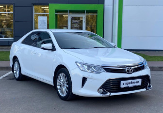 Подержанный автомобиль Toyota Camry Sedan 2016 года (3 фото)