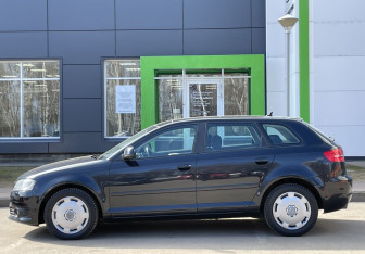 Подержанный автомобиль Audi A3 Hatchback 2009 года (8 фото)