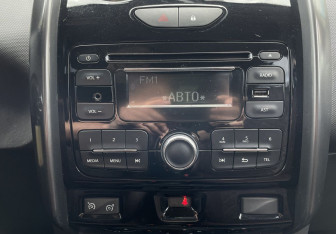 Подержанный автомобиль Renault Duster 2015 года (13 фото)