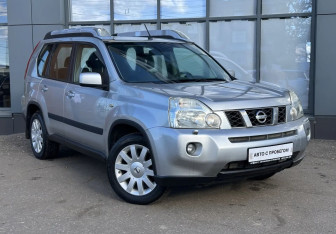 Подержанный автомобиль Nissan X-Trail 2010 года (2 фото)