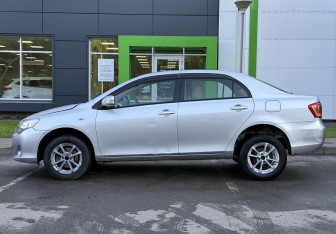 Подержанный автомобиль Toyota Corolla Sedan 2008 года (4 фото)