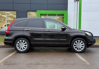 Подержанный автомобиль Honda CR-V 2010 года (4 фото)