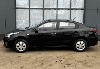Подержанный автомобиль Kia Rio Sedan 2021 года (8 фото)