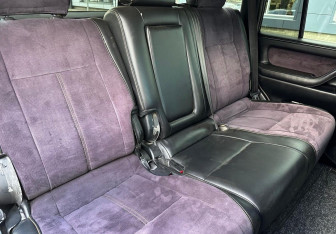 Подержанный автомобиль Toyota Land Cruiser Suv 2006 года (11 фото)