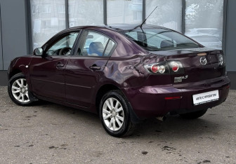 Подержанный автомобиль Mazda 3 Sedan 2007 года (4 фото)