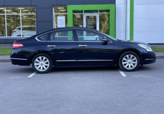 Подержанный автомобиль Nissan Teana 2010 года (4 фото)