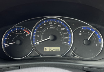 Подержанный автомобиль Subaru Forester Suv 2010 года (12 фото)