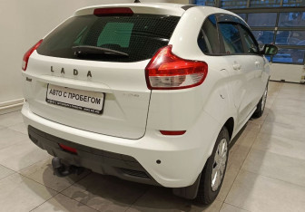 Подержанный автомобиль LADA (ВАЗ) XRAY 2016 года (7 фото)