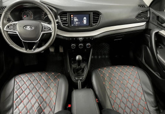 Подержанный автомобиль LADA (ВАЗ) Vesta Sedan 2023 года (13 фото)