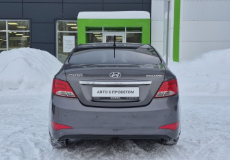 Подержанный автомобиль Hyundai Solaris Sedan 2014 года (6 фото)