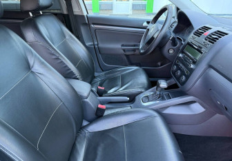 Подержанный автомобиль Volkswagen Jetta Sedan 2009 года (9 фото)