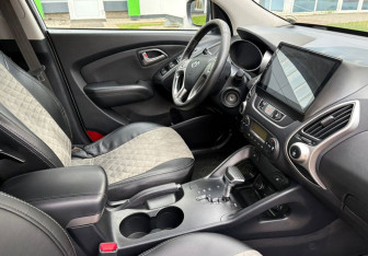 Подержанный автомобиль Hyundai ix35 2011 года (9 фото)