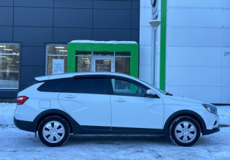 Подержанный автомобиль LADA (ВАЗ) Vesta Wagon 2019 года (4 фото)