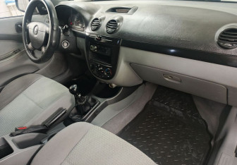 Подержанный автомобиль Chevrolet Lacetti Hatchback 2012 года (12 фото)