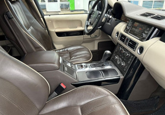 Подержанный автомобиль Land Rover Range Rover 2010 года (9 фото)