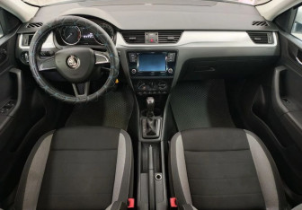 Подержанный автомобиль Skoda Rapid Liftback 2019 года (10 фото)