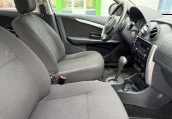 Подержанный автомобиль Nissan Almera Sedan 2016 года (10 фото)