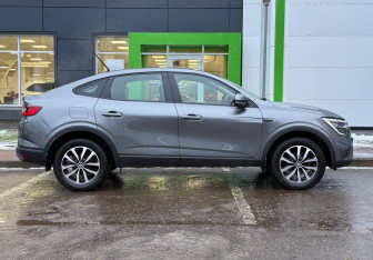 Подержанный автомобиль Renault Arkana 2020 года (5 фото)