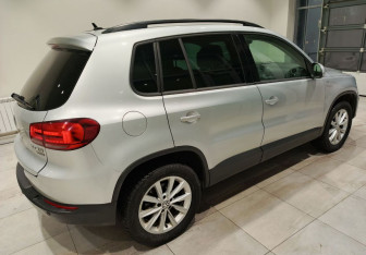 Подержанный автомобиль Volkswagen Tiguan 2014 года (6 фото)