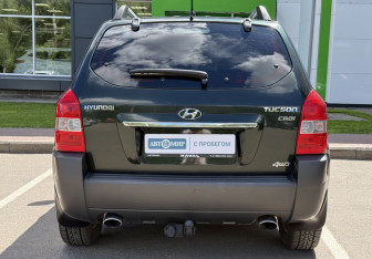 Подержанный автомобиль Hyundai Tucson 2008 года (6 фото)
