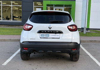 Подержанный автомобиль Renault Kaptur 2018 года (6 фото)