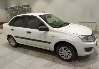 Подержанный автомобиль LADA (ВАЗ) Granta Sedan 2017 года (5 фото)